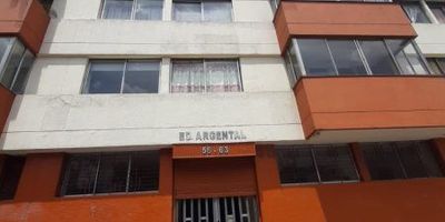 OFICINA UBICADA EN EL CENTRO EDIFICIO ARGENTAL.
Comodidades:-2 Salones Amplios-1 Baño-Piso Baldosa
INFORMACION COMERCIALPBX (604)4480450 OPCION 1LINEA WHATSAPP: 3332815649