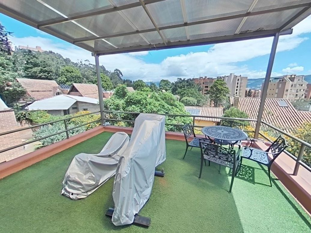 Casa de 6 alcobas en venta en Sotileza, Bogotá, 292 m² · foto 13 de 20