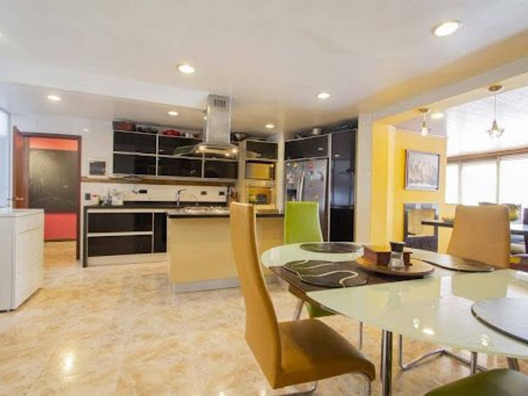 Apartamento de 4 alcobas en venta en El Retiro, Bogotá, 207 m² · foto 11 de 20