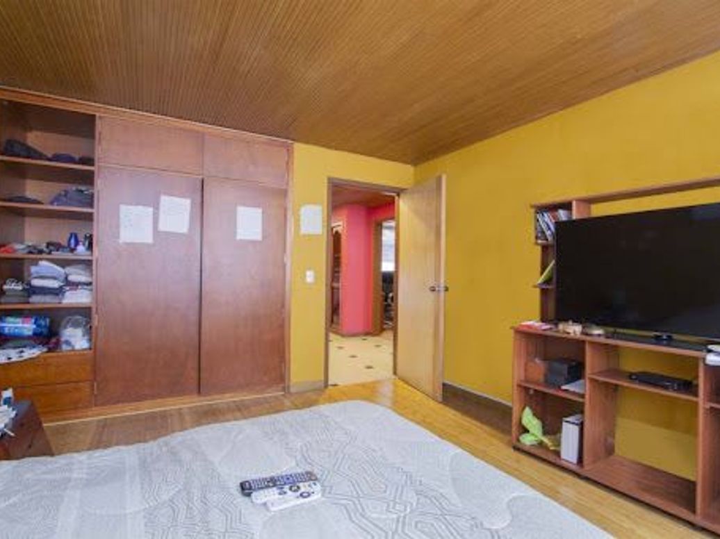 Apartamento de 4 alcobas en venta en El Retiro, Bogotá, 207 m² · foto 18 de 20