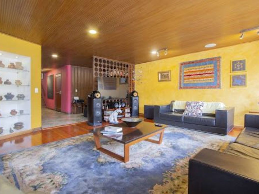 Apartamento de 4 alcobas en venta en El Retiro, Bogotá, 207 m² · foto 3 de 20