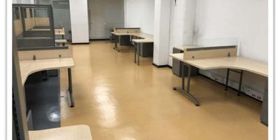 Oficina Amoblada en Arriendo – 810 m² + Cafetería de 417 m² – Total 1,227 m²

Oficina amoblada de 810 m², con 417 m² de cafetería, para un total de 1,227 m² de espacio, ideal para empresas que requieren un entorno moderno y funcional.

Características principales:


 123 puestos de trabajo (sin sillas), con puntos de datos para cada uno.
 Energía: 100 kVA con suplencia por planta eléctrica.
 Equipos: UPS y racks para almacenamiento y distribución de equipos.
 Oficinas: 1 oficina privada.
 Salas de juntas: 2 salas de juntas (sin sillas).
 Baños: Batería de baños disponibles.
 Bodegas: 2 bodegas dentro del espacio.
 Cafetería: Área de 417 m²


Servicios del edificio:


 Vigilancia 24/7 y CCTV.
 Parqueaderos para motos y bicicletas y 1 parqueadero cada 100 m².
 6 ascensores, incluyendo ascensores panorámicos.

