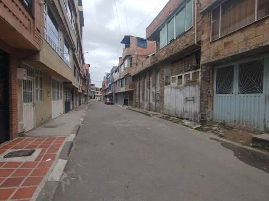 Apartamento de 4 alcobas en venta en Villa Cindy, Bogotá, 117 m² · foto 2 de 17