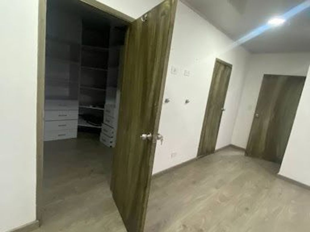 Casa de 3 alcobas en venta en Ciudad Kennedy Central, Bogotá, 180 m² · foto 8 de 15