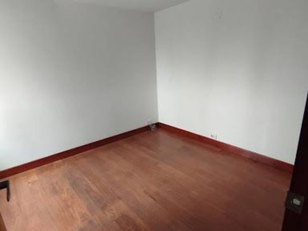 Casa de 5 alcobas en venta en Ciudad Salitre, Bogotá, 130 m² · foto 16 de 20