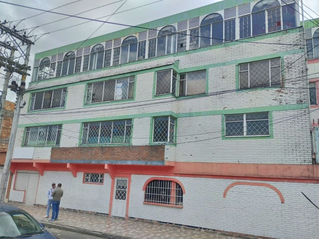 Casa de 25 alcobas en venta en San Jose, Bogotá, 1011 m² · foto 2 de 20