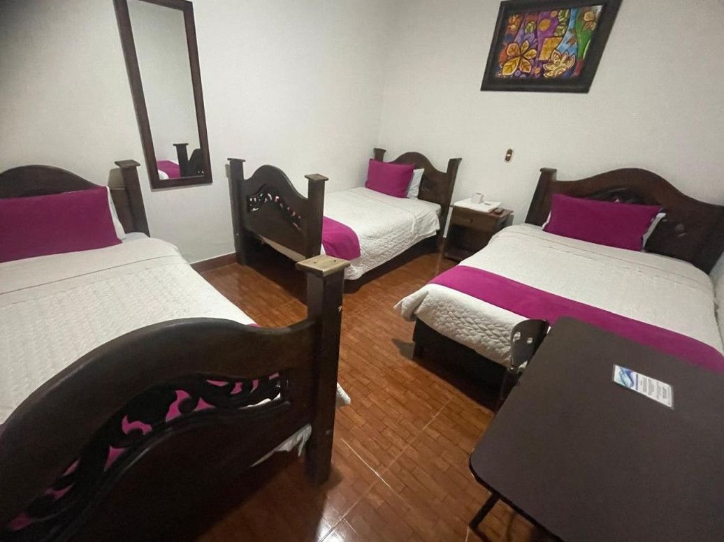 Casa de 20 alcobas en venta en La Catedral, Bogotá, 470 m² · foto 4 de 20