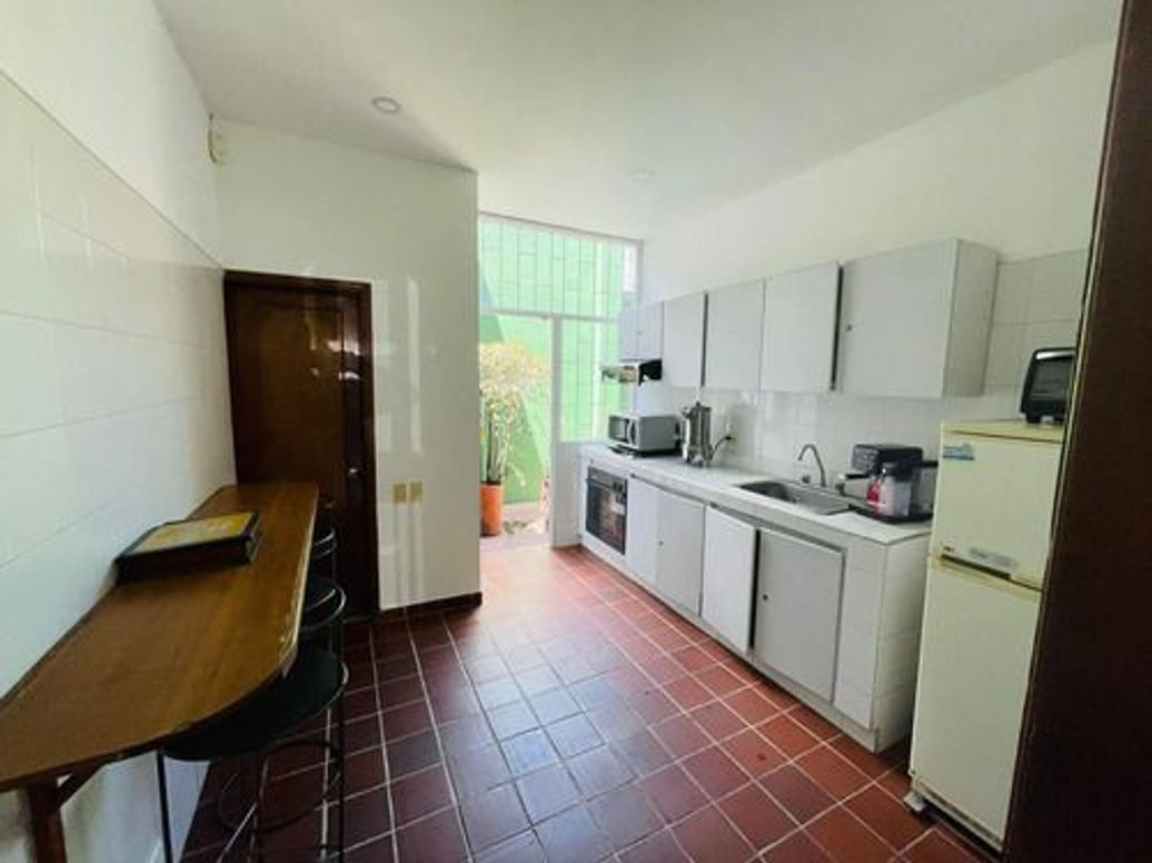 Casa de 14 alcobas en venta en Chapinero Norte, Bogotá, 641 m² · foto 12 de 20