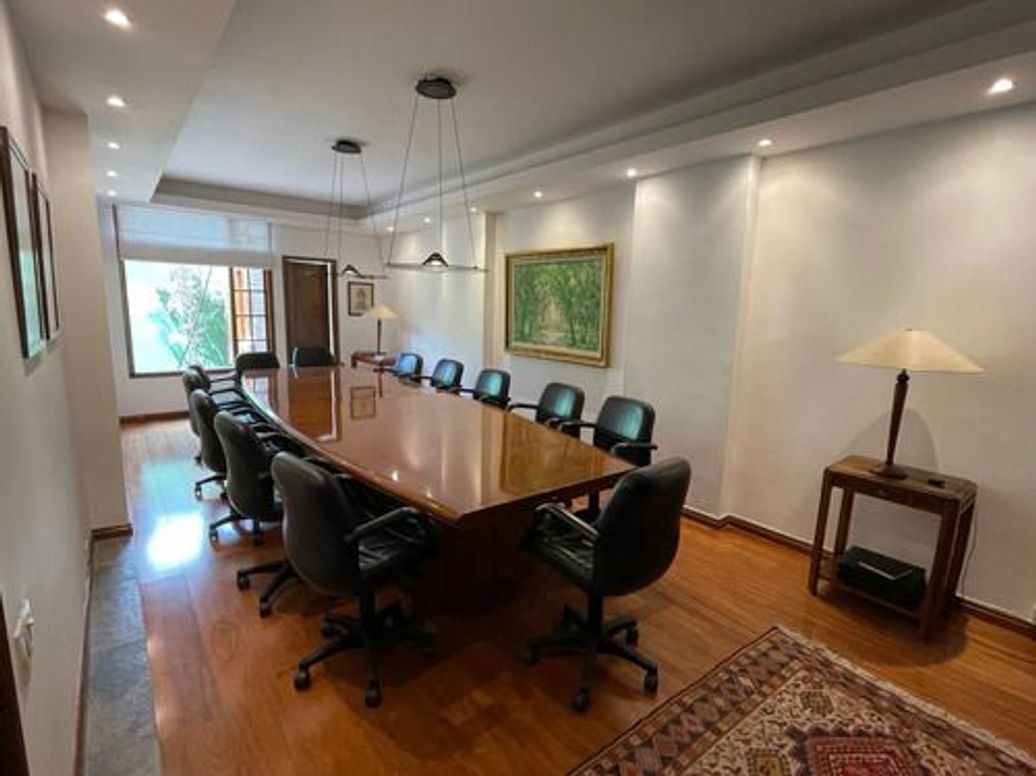 Casa de 14 alcobas en venta en Chapinero Norte, Bogotá, 641 m² · foto 3 de 20