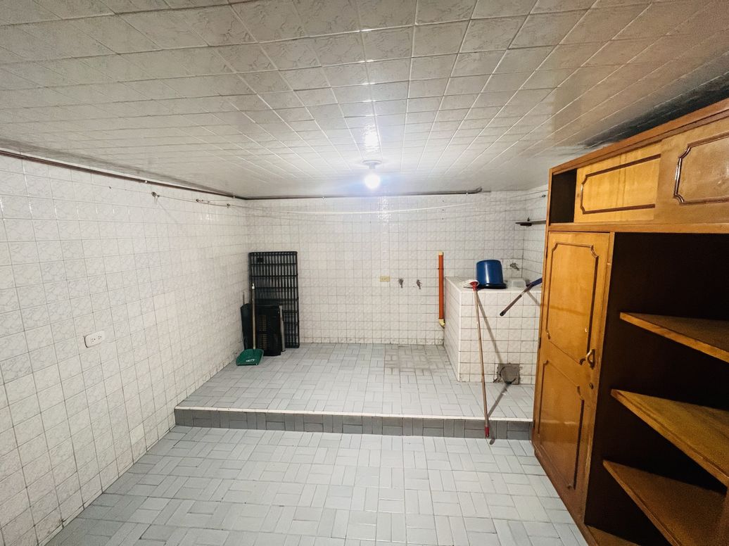 Casa de 4 alcobas en venta en El Batan, Bogotá, 200 m² · foto 3 de 20
