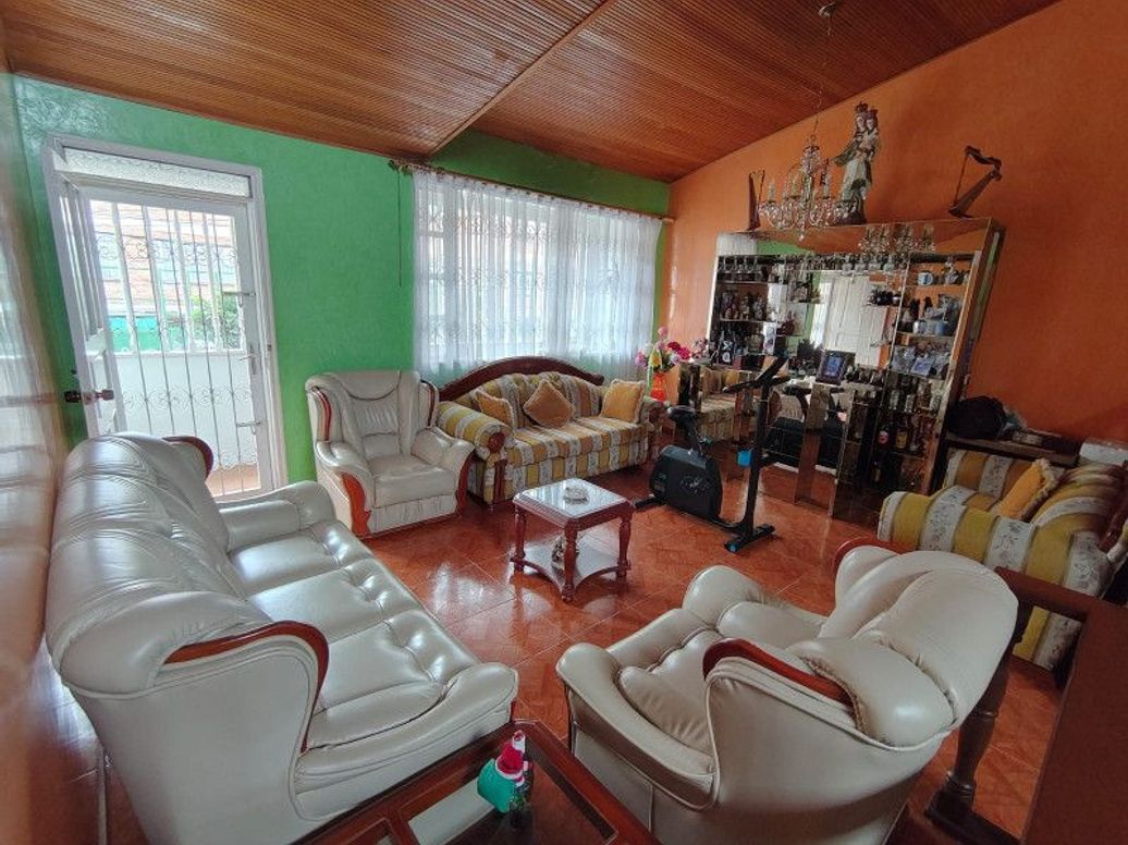 Casa de 14 alcobas en venta en San José Del Prado, Bogotá, 520 m² · foto 2 de 20