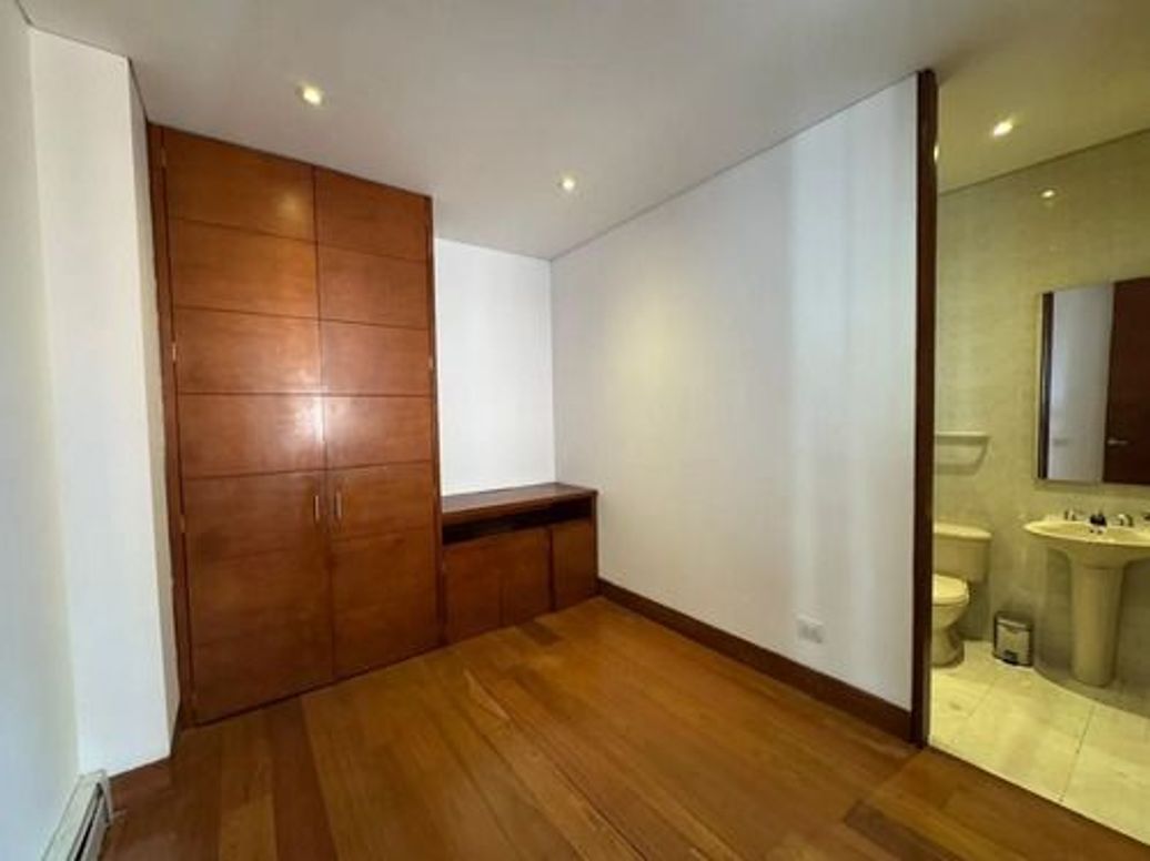 Apartamento de 4 alcobas en venta en Bellavista, Bogotá, 370 m² · foto 5 de 12