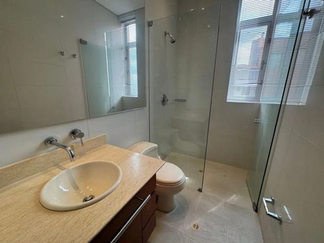 Apartamento de 4 alcobas en venta en Bellavista, Bogotá, 370 m² · foto 9 de 12