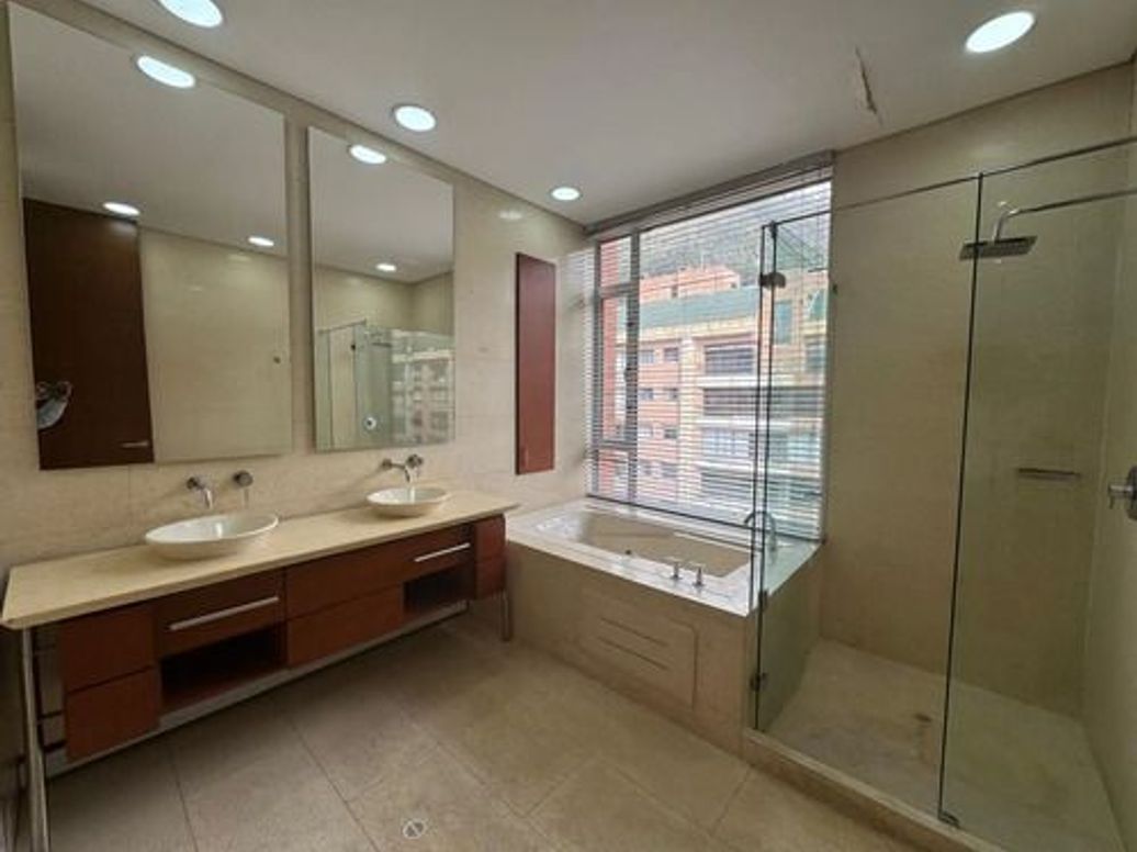 Apartamento de 4 alcobas en venta en Bellavista, Bogotá, 370 m² · foto 12 de 12
