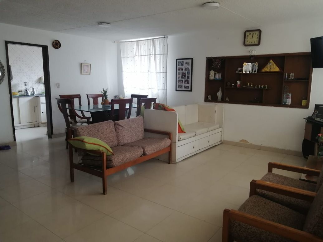 Casa de 5 alcobas en venta en Santa Isabel Sur, Bogotá, 220 m² · foto 3 de 17