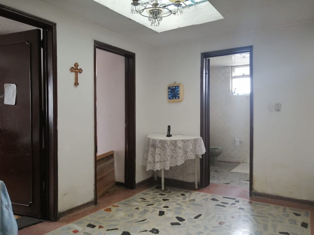 Casa de 5 alcobas en venta en Santa Isabel Sur, Bogotá, 220 m² · foto 7 de 17
