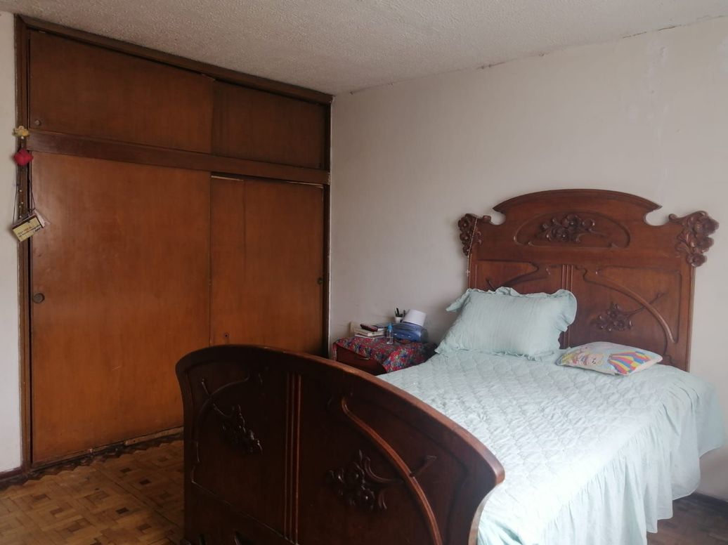 Casa de 5 alcobas en venta en Santa Isabel Sur, Bogotá, 220 m² · foto 8 de 17