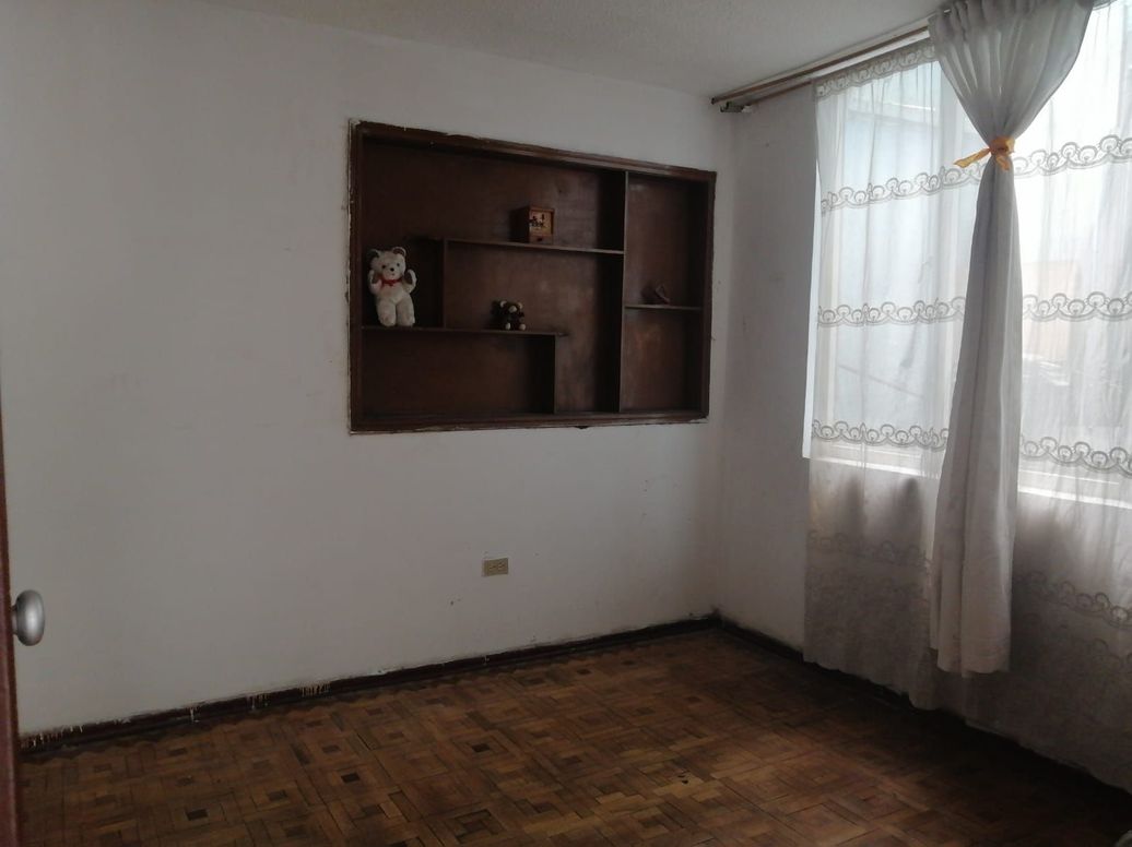 Casa de 5 alcobas en venta en Santa Isabel Sur, Bogotá, 220 m² · foto 14 de 17