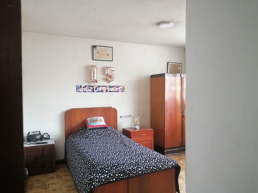Casa de 5 alcobas en venta en Santa Isabel Sur, Bogotá, 220 m² · foto 9 de 17