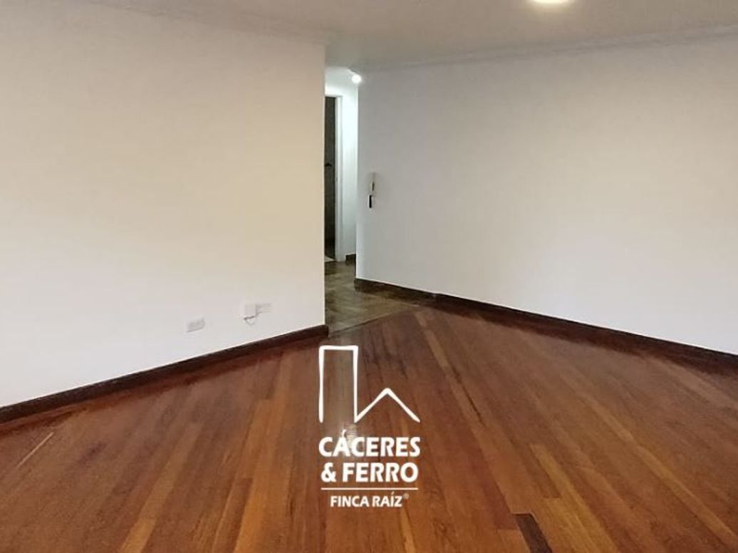 Apartamento en venta en Santa Barbara Central, Bogotá · foto 3 de 18