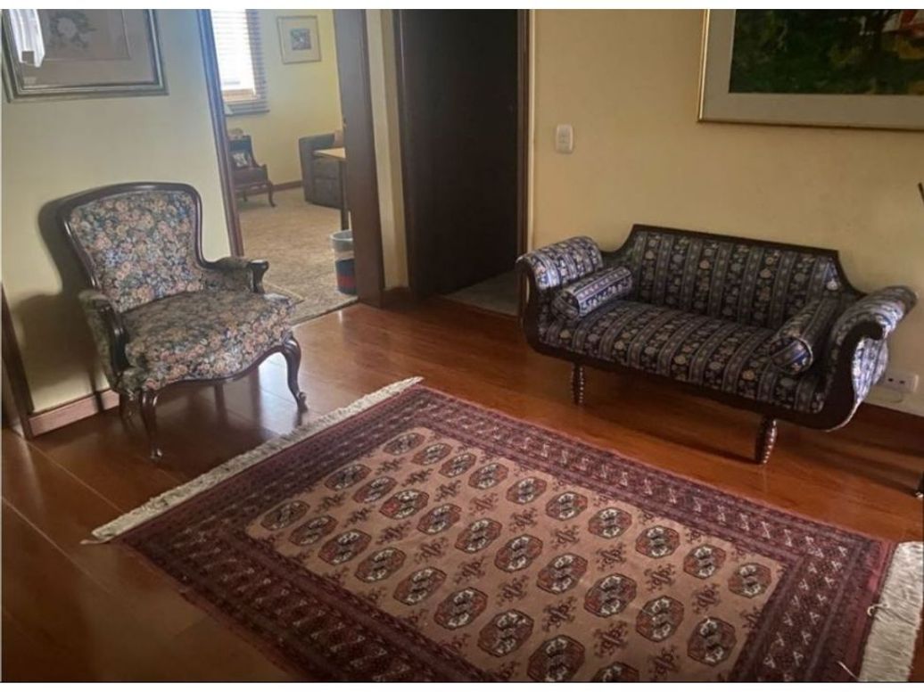 Apartamento de 3 alcobas en venta en Chico, Bogotá, 220 m² · foto 3 de 10