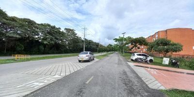 Apartamento en venta ubicado cerca de la Nueva clínica de Medicadiz, Panaderias, supermercado Mercacentro, Restaurantes, vía aeropuerto En el sector transita la ruta: 19, 7 cómodas vías de acceso. El inmueble se encuentra distribuido así: Sala comedor, tres habitaciones, la principal con closet,  cocina integral, zona de ropas, baño. El conjunto cuenta zonas comunes: Salón social, parque infantil, parqueadero comunal, vigilancia las 24 horas. El valor de la administración $ 163.000. EL VALOR DE VENTA ES NEGOCIABLE