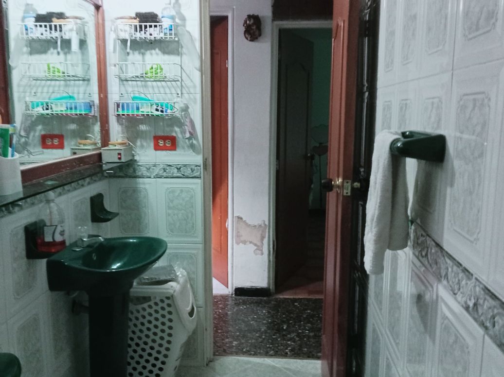 Casa de 6 alcobas en venta en Carvajal 1, Bogotá, 380 m² · foto 4 de 12