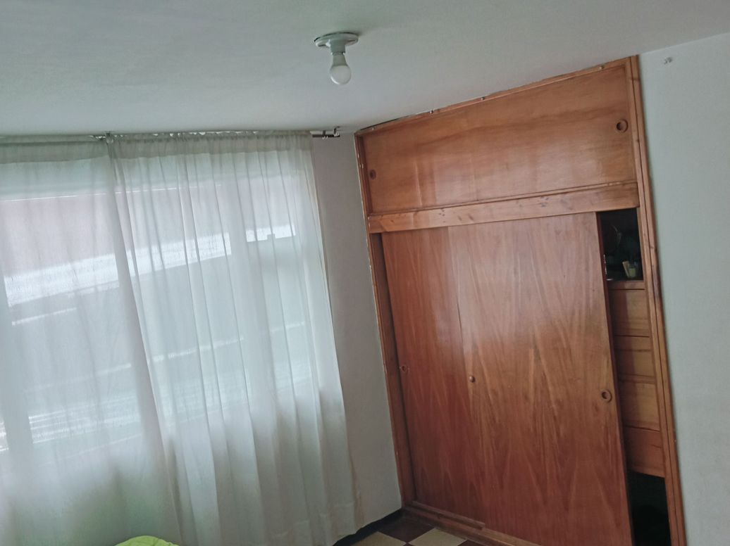 Casa de 6 alcobas en venta en Carvajal 1, Bogotá, 380 m² · foto 11 de 12