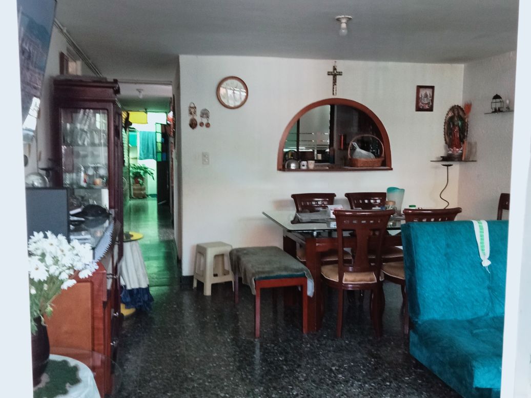 Casa de 6 alcobas en venta en Carvajal 1, Bogotá, 380 m² · foto 5 de 12