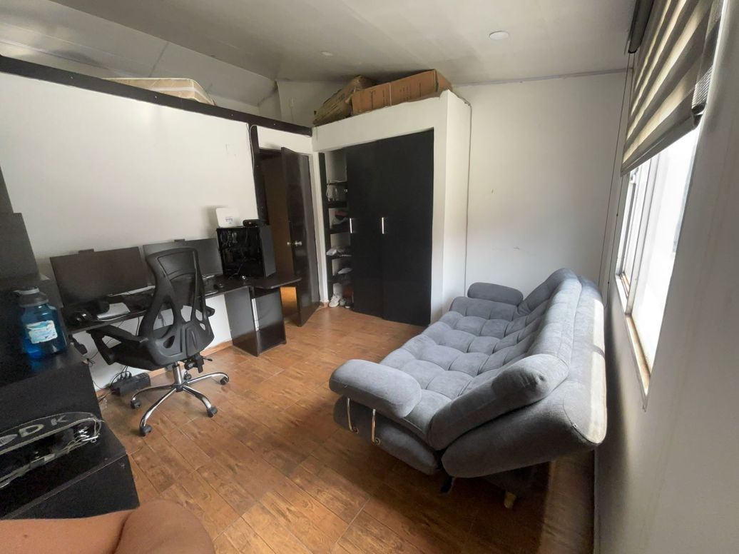Casa de 4 alcobas en venta en Cooperativa De Sub-Oficiales, Bogotá, 120 m² · foto 7 de 19