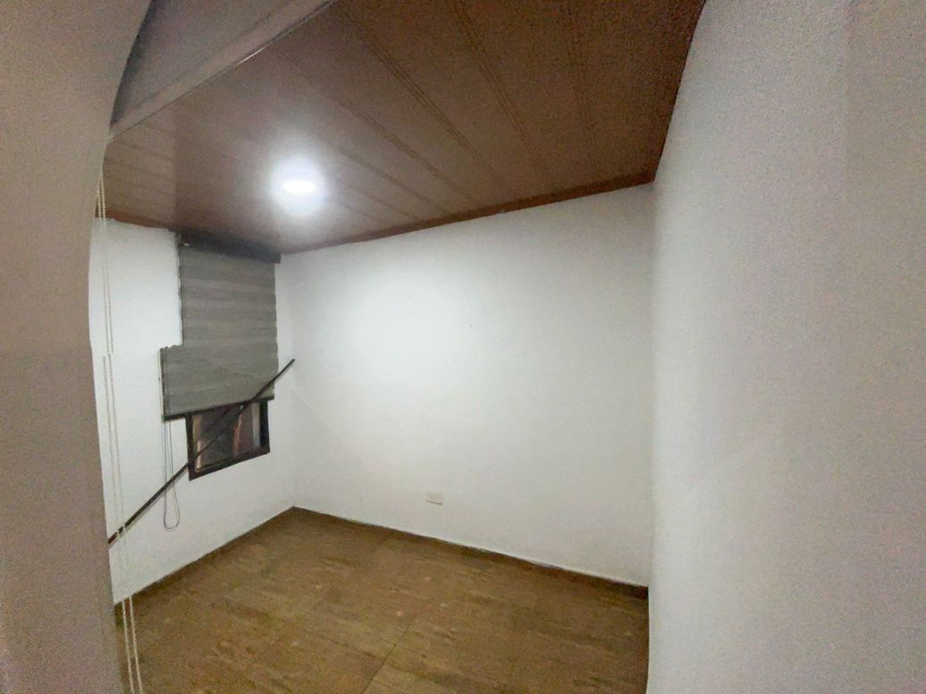Casa de 4 alcobas en venta en Cooperativa De Sub-Oficiales, Bogotá, 120 m² · foto 14 de 19