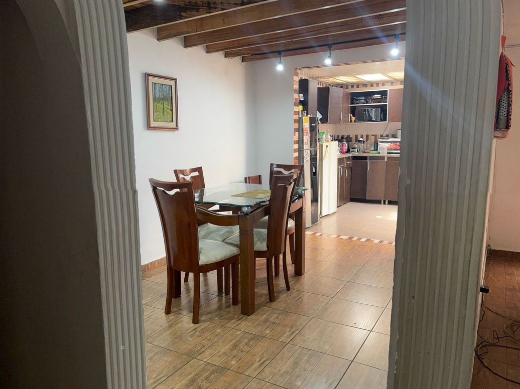 Casa de 4 alcobas en venta en Cooperativa De Sub-Oficiales, Bogotá, 120 m² · foto 12 de 19