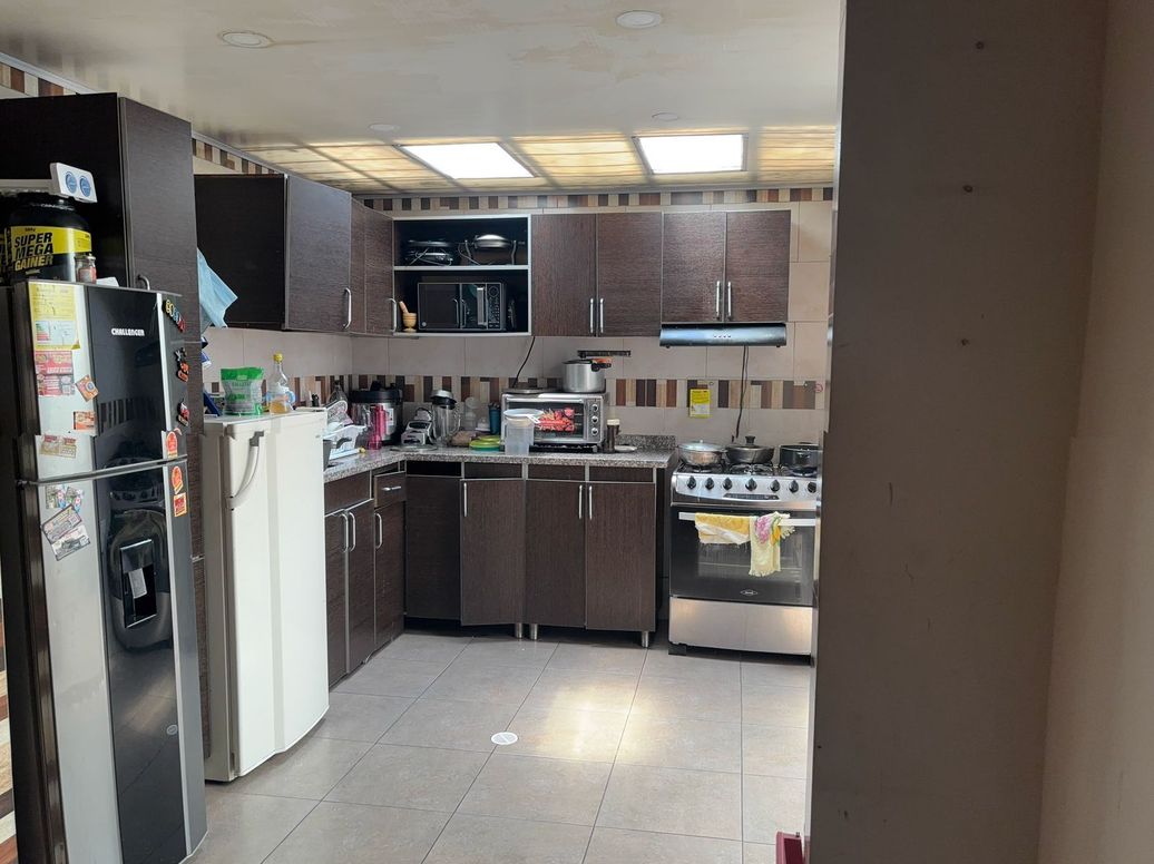 Casa de 4 alcobas en venta en Cooperativa De Sub-Oficiales, Bogotá, 120 m² · foto 3 de 19