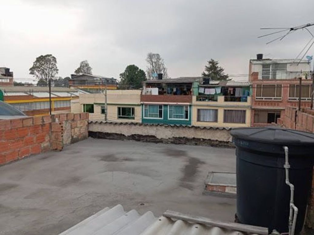 Casa de 8 alcobas en venta en Garces Navas, Bogotá, 72 m² · foto 16 de 18
