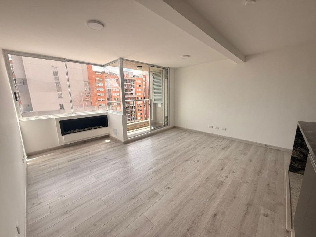 Apartamento de 3 alcobas en venta en Santa Teresa, Bogotá, 80 m² · foto 3 de 20