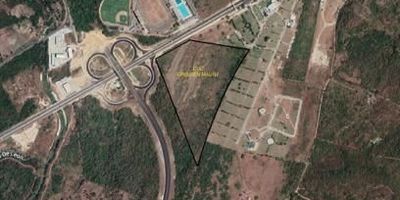 Lote de terreno esquinero de 40.000 M2, disponible para la venta ubicado en la oreja de la autopista al mar y la circunvalar de la prosperidad, en el corregimiento de Puerto Colombia,. 

Excelente ubicación, facil acceso a la via prosperidad y autopista al mar, punto estrategico con vista al mar. 

Ideal para instituciones educativas y salud.