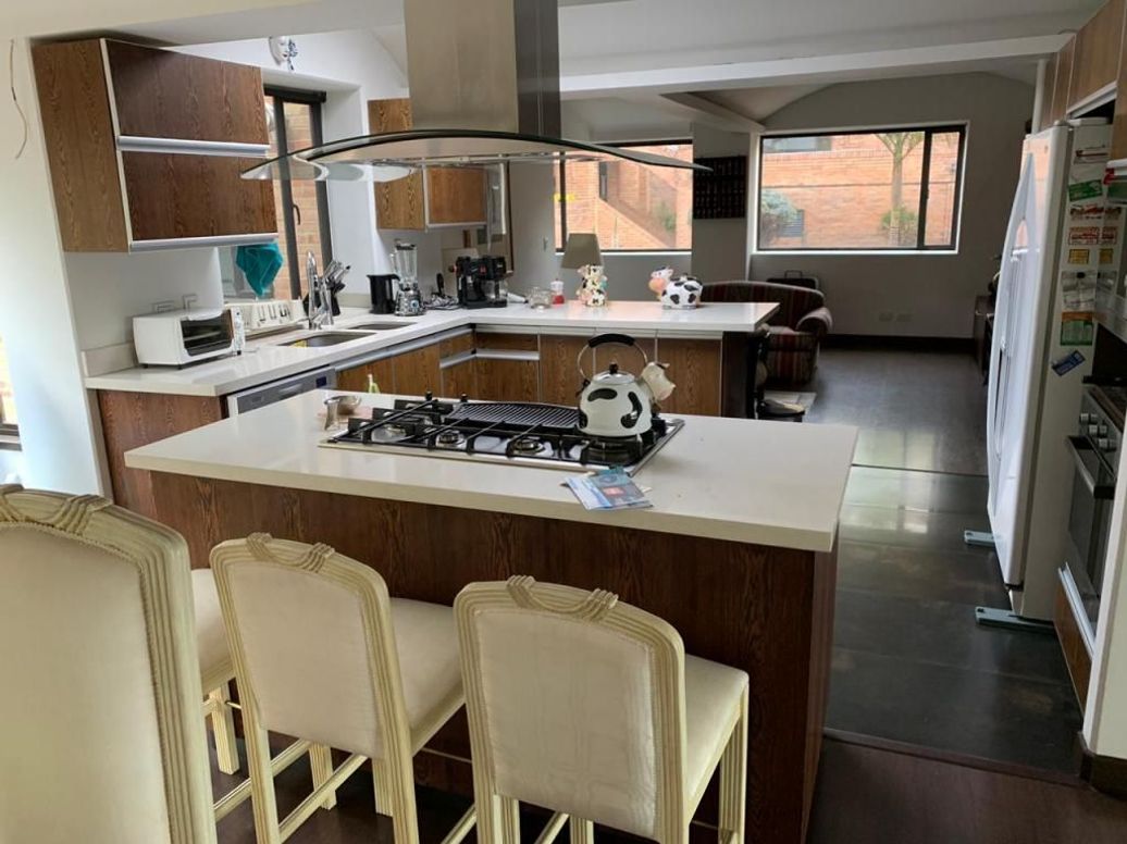 Apartamento de 3 alcobas en venta en Niza Suba, Bogotá, 266 m² · foto 10 de 18