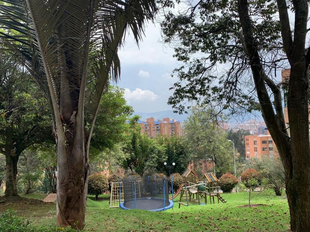 Apartamento de 3 alcobas en venta en Niza Suba, Bogotá, 266 m² · foto 14 de 18