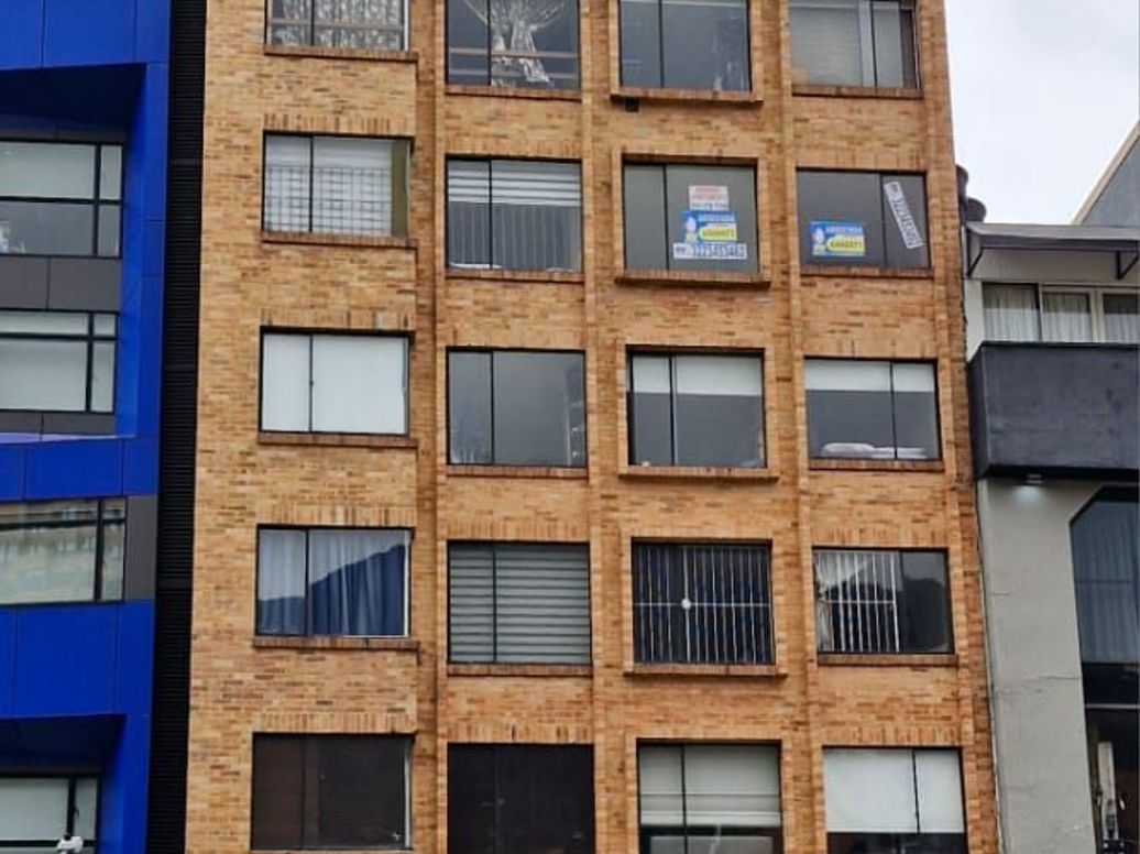 Apartaestudio en venta en Sucre, Bogotá, 30 m² · foto 2 de 19