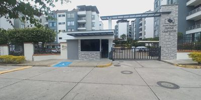 Codigo 750. EXCELENTE OPORTUNIDAD, APARTAMENTO EN CONJUNTO RESIDENCIAL, CUENTA CON BUENA VENTILACIÓN E ILUMINACIÓN NATURAL, ZONA SOCIAL CON PARQUE ECOLOGICO, SENDEROS PEATONALES, PISCINA, JUEGOS INFANTILES, SALÓN SOCIAL Y PARQUEADERO DESCUBIERTO.SE VENDE CON CONTRATO DE ARRENDAMIENTO  CANON  1.500.000 