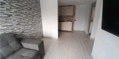 Apartamento en Venta | Hermoso Apto en Piso 18, Cervantes ??

Descripción:

Bienvenido a este hermoso apartamento ubicado en el piso 18 de una prestigiosa torre en Cervantes. Con un diseño moderno y vistas panorámicas, este lugar te ofrece una combinación perfecta de comodidad y estilo de vida.

Distribución Interior:


 Sala Comedor con Balcón: Espacio luminoso y acogedor para relajarse o recibir visitas.
 Cocina Integral: Equipada con gas natural y espacio para preparar tus platos favoritos.
 3 Alcobas Amplias y 2 closet: Perfecto para la organización de tus pertenencias.
 2 Baños Completos: Uno en la alcoba principal y otro de uso común, ambos con acabados modernos.
 Zona de Ropas y Cuarto Útil: Espacio dedicado para tus necesidades de lavandería y almacenamiento adicional.


Comodidades del Conjunto:


 Vigilancia y Sistema de Monitoreo: Para tu tranquilidad y seguridad las 24 horas.
 Áreas Verdes y Recreativas: Senderos peatonales, juegos infantiles y áreas verdes para disfrutar.
 Espacios de Entretenimiento: Turco, salón social y zona para gimnasio, ideal para actividades sociales y ejercicio.


Ubicación Privilegiada:


 Conveniencia Urbana: Cerca de comercios, restaurantes y servicios en la zona.
 Acceso Rápido: Avenidas principales y transporte público cercano.
 Vistas Excepcionales: Disfruta de atardeceres y vistas de la ciudad desde tu propio balcón.


¡Hazlo Tuyo!

Este apartamento en el piso 18 de Cervantes es una oportunidad única para aquellos que buscan un hogar moderno y lleno de comodidades. ¡No pierdas la oportunidad de vivir en este espectacular lugar!

Para más información y agendar una visita, contáctanos hoy mismo o visita nuestra página web.


¡Haz de este apartamento tu nuevo hogar en Manizales!
