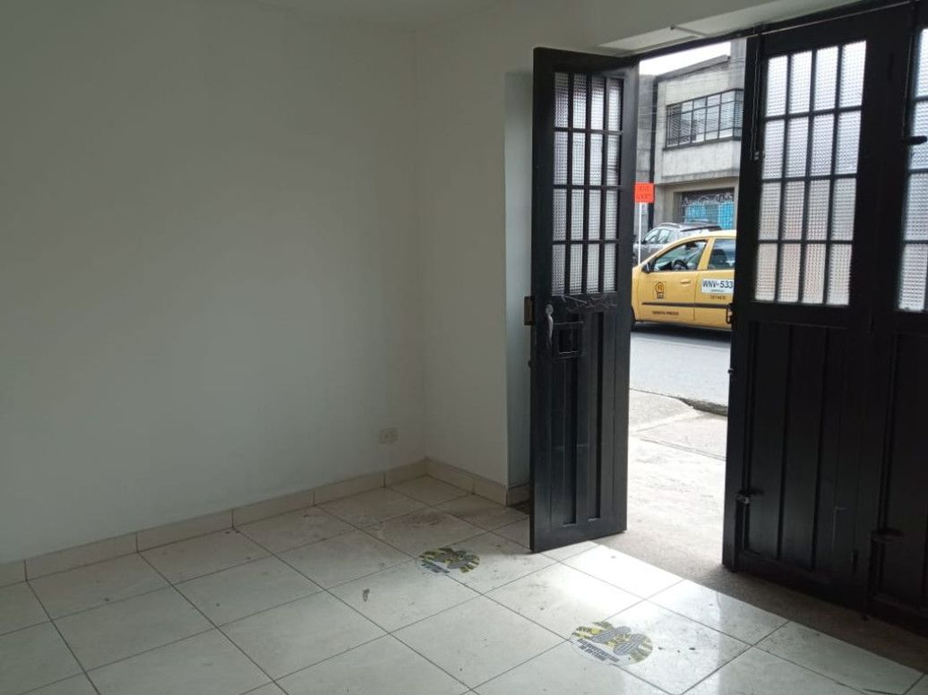 Casa de 3 alcobas en venta en Rafael Uribe, Bogotá, 130 m² · foto 17 de 20
