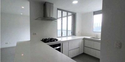 Apartamento moderno!! Excelente distribución,  vista panorámica,  unidad completa, cuarto útil,  actualmente se encuentra rentando.

Facilidad de acceso por si cercanía a av. Palmas.
