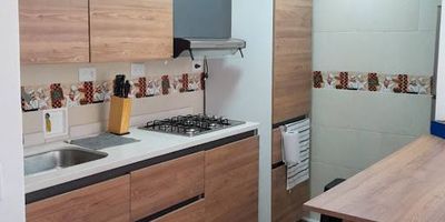 Descubre este acogedor apartamento ubicado en una unidad cerrada, segura y exclusiva en una de las mejores zonas del municipio de La Ceja.

Características:

- 3 habitaciones amplias y cómodas
- 2 baños completos para mayor comodidad
- Unidad cerrada con seguridad 24/7
- Excelente ubicación cerca de comercios, restaurantes y servicios

Disfruta de la tranquilidad y la comodidad de este apartamento, ideal para familias y profesionales que buscan una vida más relajada y segura. ¡Contáctanos para más información!