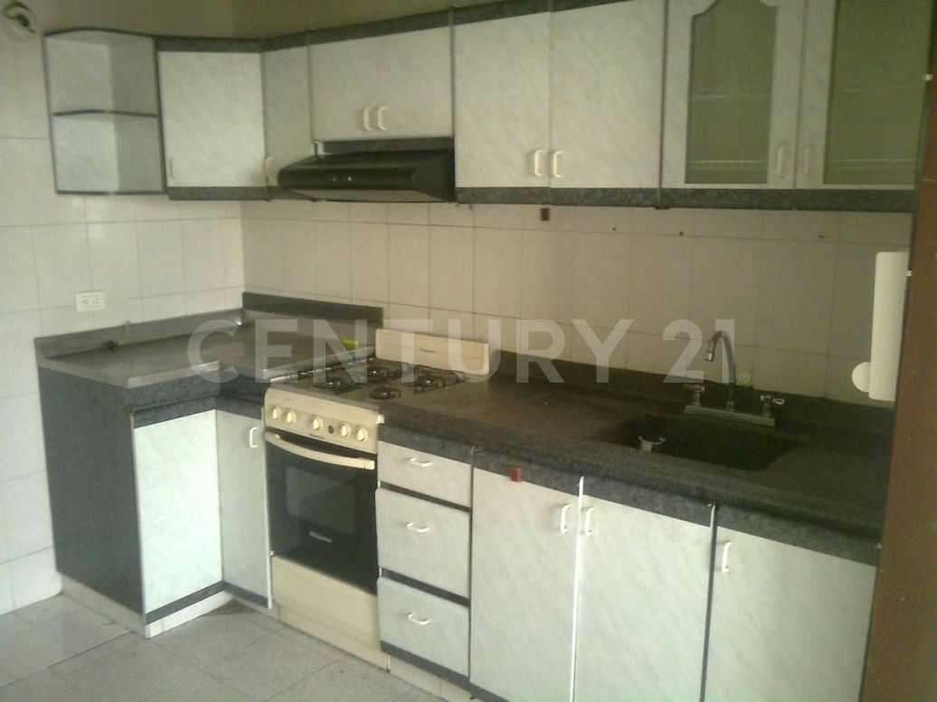 Casa de 3 alcobas en venta en Villa Luz, Bogotá, 152 m² · foto 4 de 10