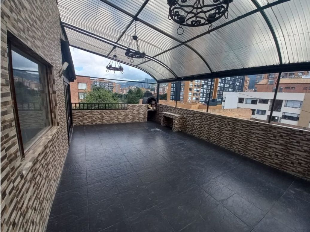 Apartamento de 3 alcobas en venta en Cedritos, Bogotá, 185 m² · foto 2 de 16