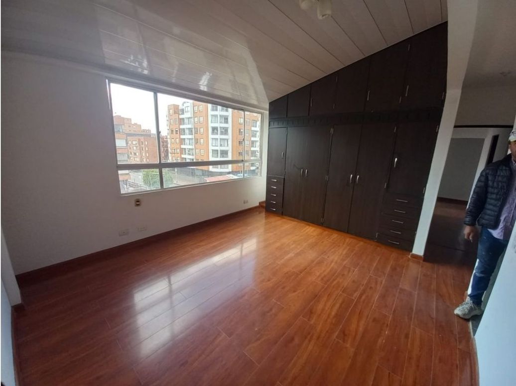Apartamento de 3 alcobas en venta en Cedritos, Bogotá, 185 m² · foto 5 de 16