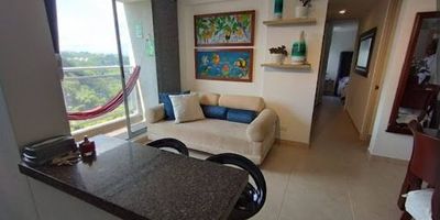 ¡Vive en las alturas con confort y exclusividad! Este moderno apartamento en el piso 19 te ofrece 626 m² de diseño moderno y funcional. Disfruta de una vista espectacular desde su balcón, sala-comedor acogedora, cocina integral y zona de ropas. Cuenta con 3 habitaciones, 2 baños y un parqueadero cubierto.Ubicado en un conjunto residencial de estrato 4 con excelentes amenidades: parque infantil, zona BBQ, coworking, juegos infantiles, parqueadero de visitantes y seguridad 24/7.Yamileth Londoño-