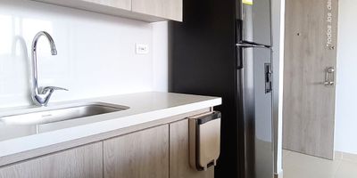 Descubre este elegante APARTAMENTO en Venta con 3 habitaciones y 2 baños, con una superficie de 73.65 metros cuadrados. Ubicado en una zona privilegiada, este inmueble ofrece comodidad y estilo. No pierdas la oportunidad de adquirirlo por $585,000,000. ¡Contáctanos ahora para más información y agenda una visita! Cod.19058