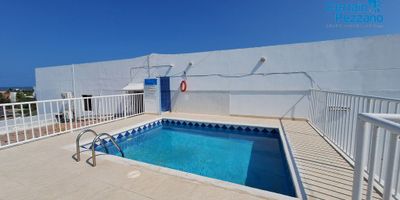 Gran oportunidad! Apartamento en venta, Este moderno y cómodo apartamento es ideal para quienes buscan una ubicación estratégica sin sacrificar comodidad y estilo. Ubicado a pocos minutos del aeropuerto, ofrece fácil acceso a vías principales, transporte público y zonas comerciales.
Con 2 habitaciones y 2 baños, parqueadero y  con una superficie de 64 metros cuadrados. Su diseño moderno y funcional crea un ambiente acogedor
¡No dejes pasar esta oportunidad! Contáctanos para más información o agendar una visita.